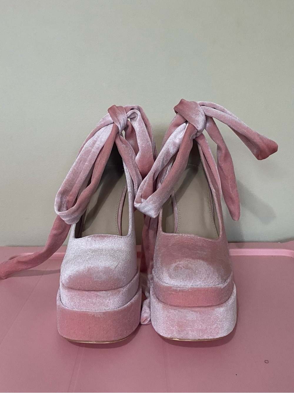 Velvet Pink Platform Block Heel Pumps with Ankle Tie - Picture 5 of 11